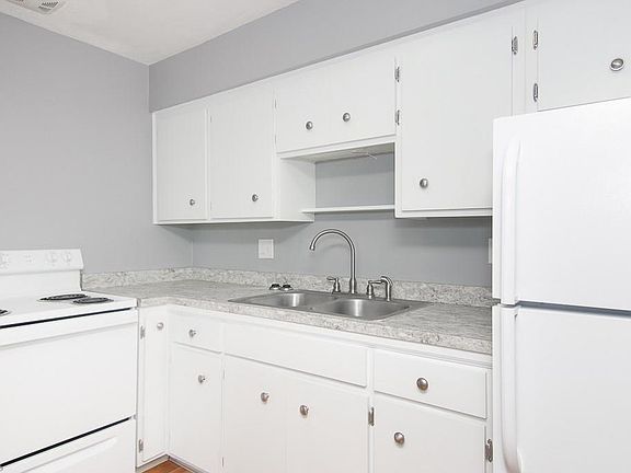 5th image of 624-664 Highland Dr