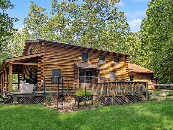 3rd image of 18711 Parkview Dr