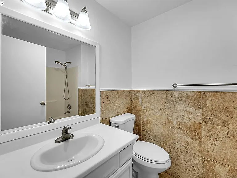 1320 NW Maple Ln #A — Photo 13
