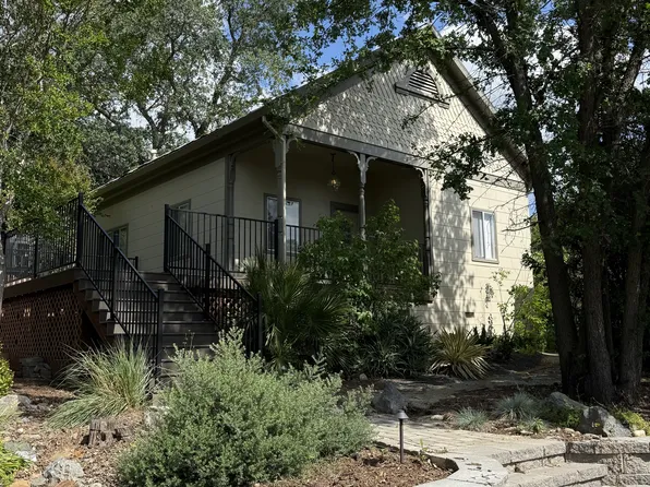 116 S Arroyo Seco St, Ione, CA 95640