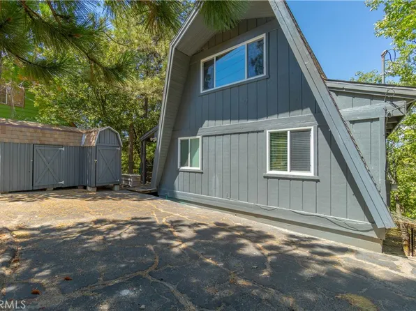 1154 Yukon Dr, Lake Arrowhead, CA 92352