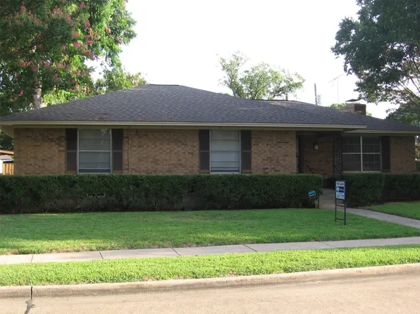 1618 Charlotte Dr, Garland, TX 75041