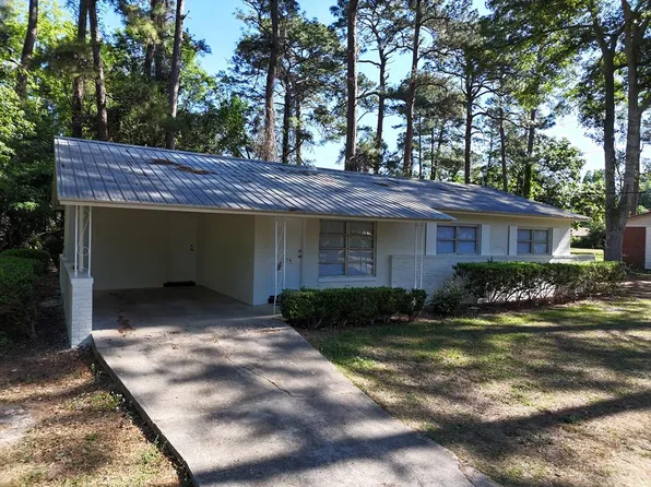 1374 N Pinetree Blvd, Thomasville, GA 31792