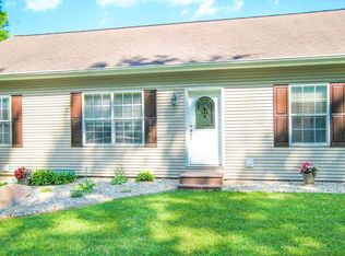 2201 Gilletts Lake Rd, Jackson, MI 49201