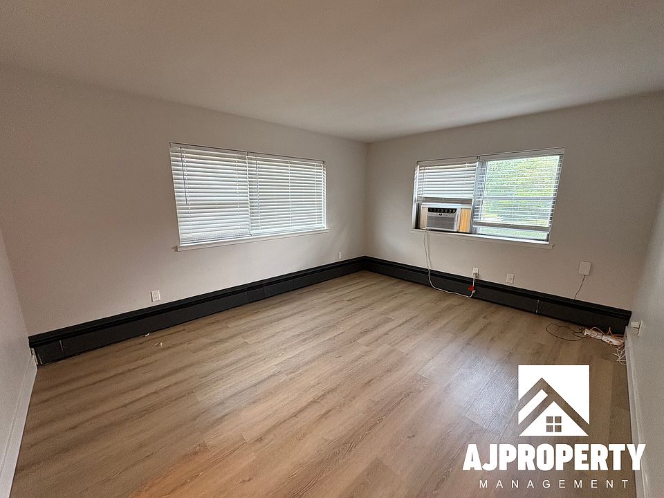 1st image of 700 S Summit Ave #14