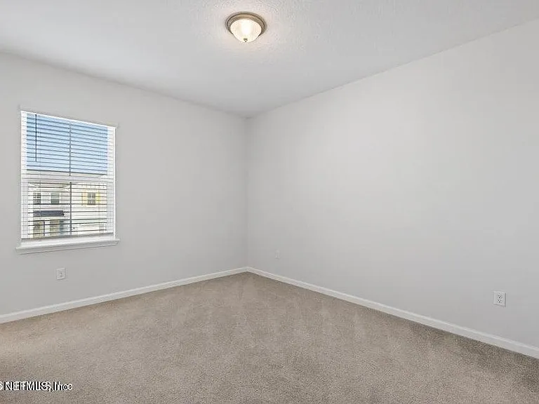 260 Brandon Lakes Dr — Photo 25