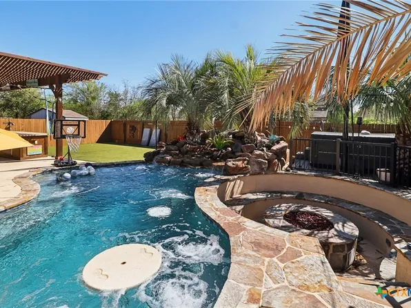 988 Carriage Loop, New Braunfels, TX 78132