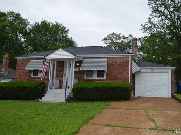 3520 Wismer Rd, Saint Ann, MO 63074