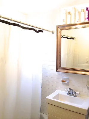 Rented by Urban Real Estate Property Group Inc | media 29