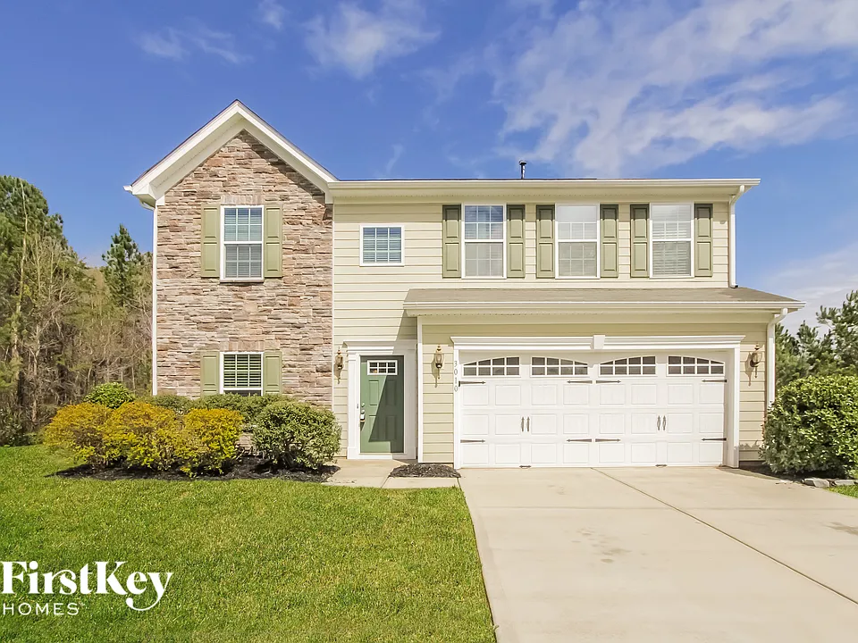 3010 Robusta Ct