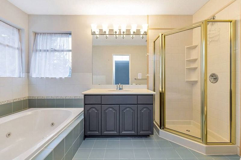 North Vancouver House for rent - 4 Bedrooms — photo 4
