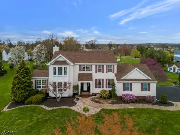 3 Gateshead Dr, Raritan Twp., NJ 08822
