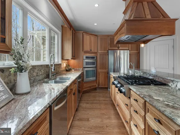 310 Kidwell Ln, Owings, MD 20736