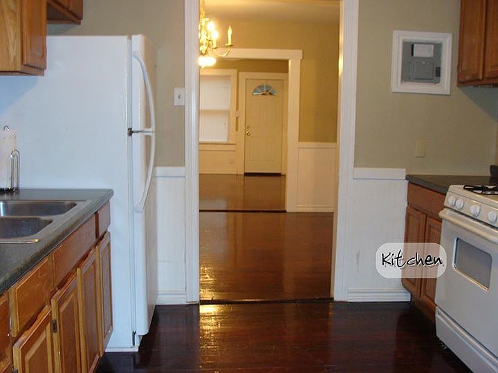 2nd image of 604 Poplar St