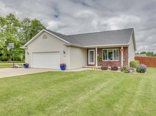 W6492 Brandon Ct, Greenville, WI 54942