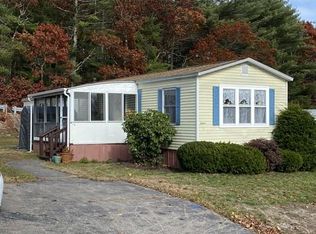 12 Coachmen Ter, Plymouth, MA 02360