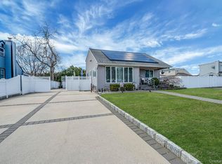 100 Anderson Ave, North Babylon, NY 11703