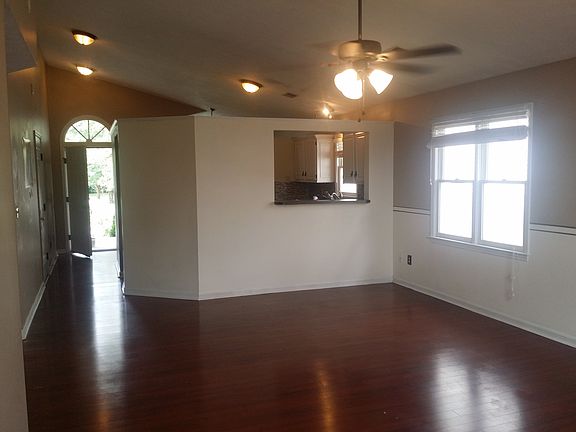 5th image of 1121 Jonestown Ln