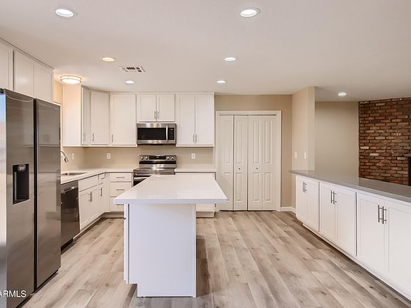 4th image of 2535 E JUANITA Avenue