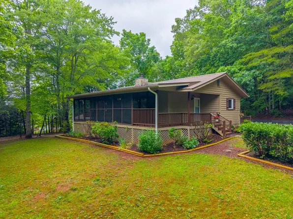 132 Eagles Nest Rd, Franklin, NC 28734