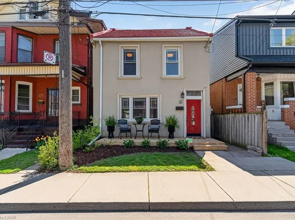 32 Magill St, Hamilton, ON L8R 2Y5