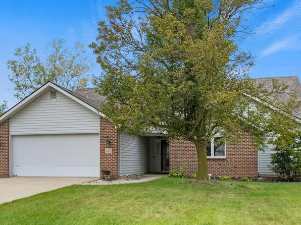 8217 Meadow Hills Dr, Fort Wayne, IN 46835