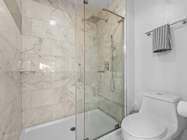7320 Park Ridge Blvd — Photo 16