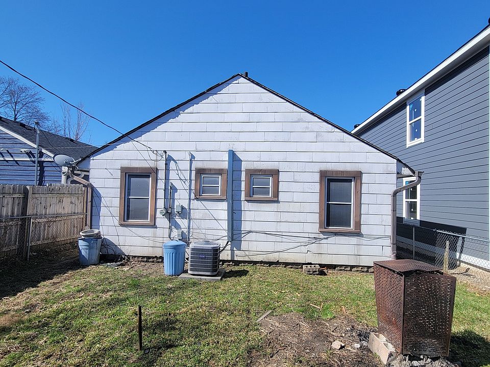 2nd image of 1735 Thaddeus St