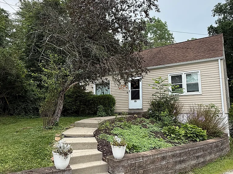 85 Adams Dr — Photo 4