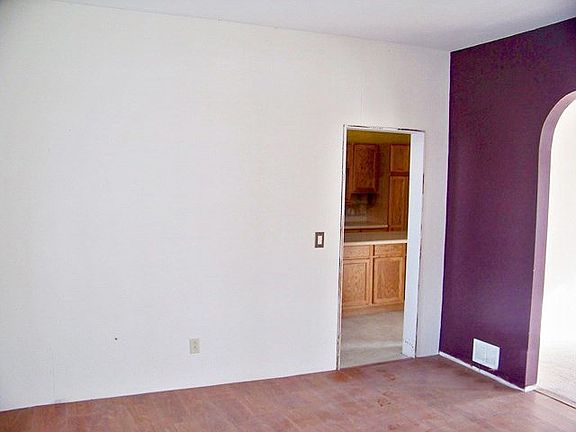 4th image of 609 E Hilborn Ave