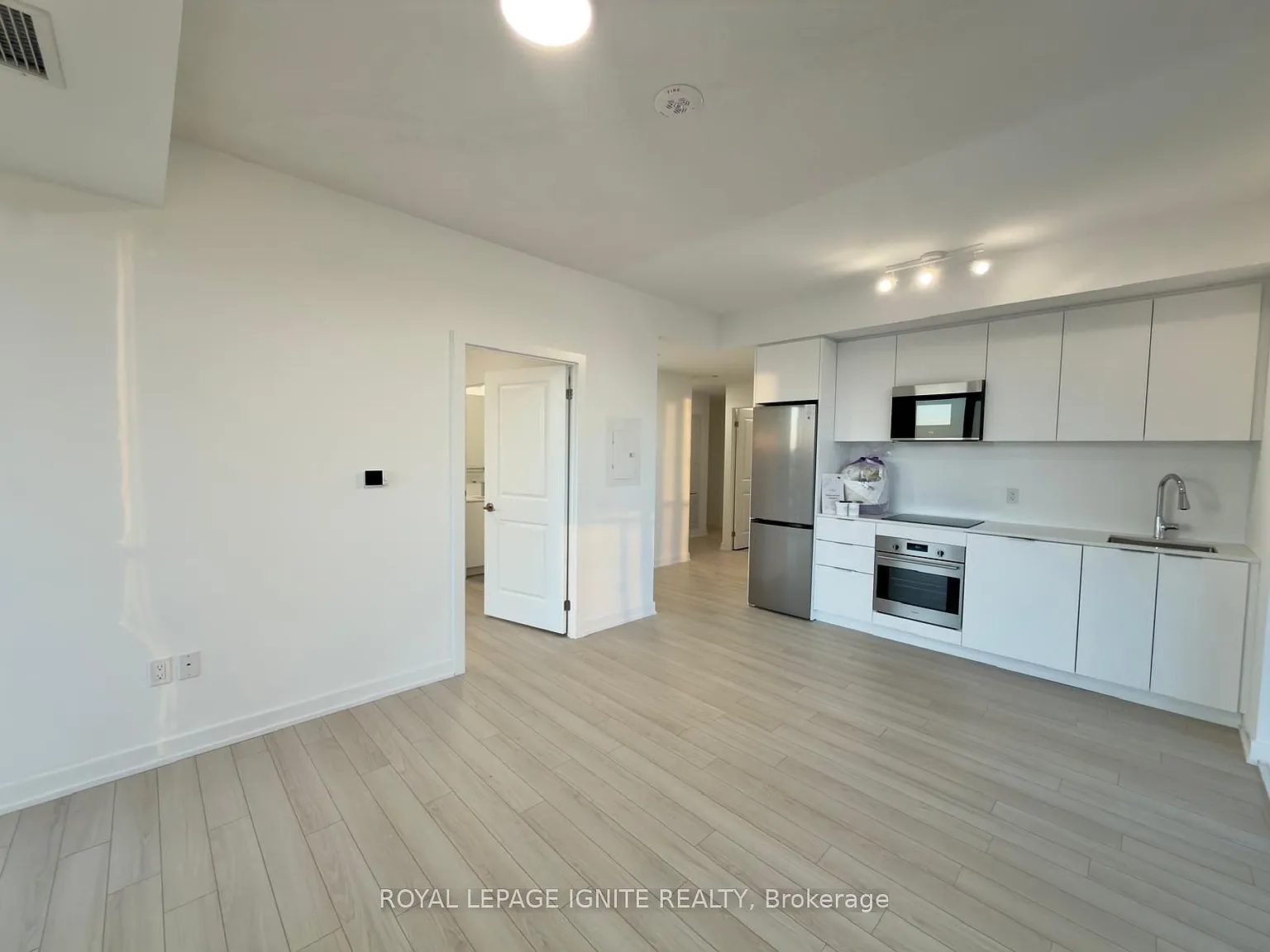 2 bed, $2,500 — Photo 2