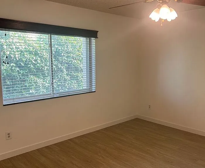 1136 E Villa Rita Dr — Photo 9