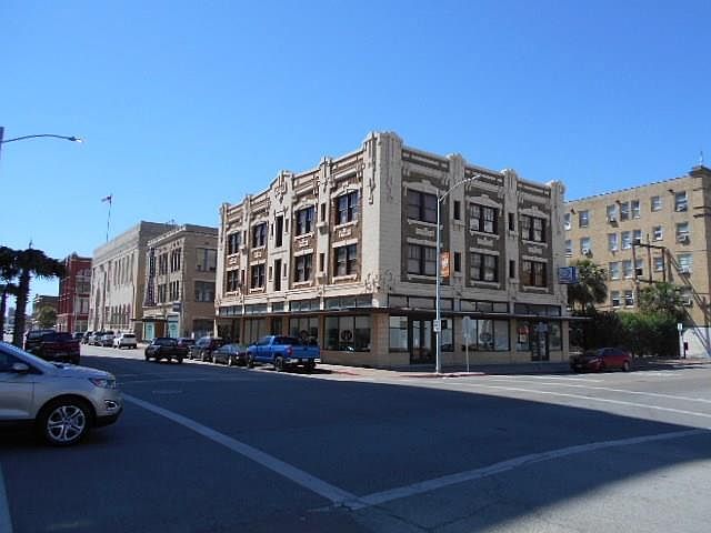 1st image of 527 21st St