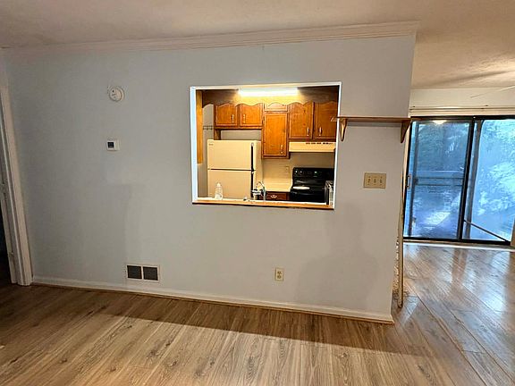4th image of 5624 Estates Ct