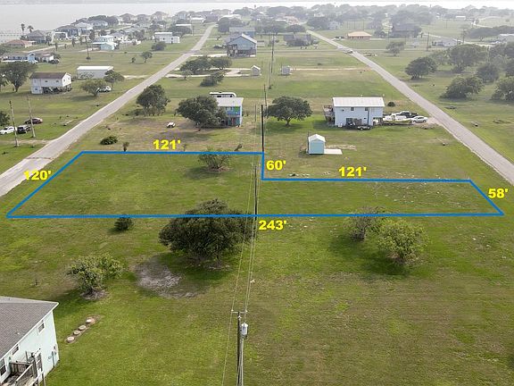 3rd image of 588-589 600 Bayview Dr