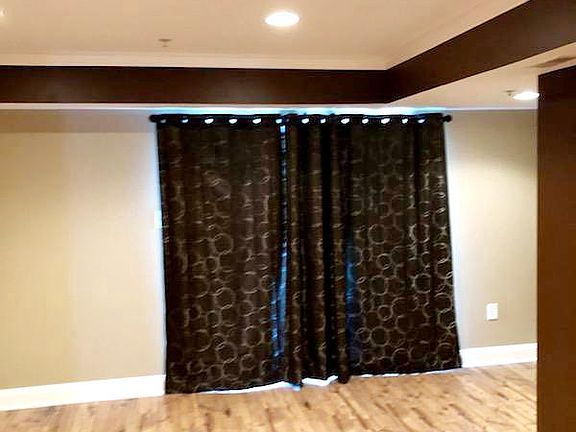 4th image of 221 Bardel Dr #221