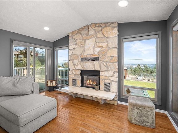 5th image of 8116 N Panorama Dr