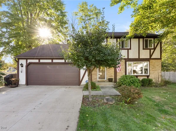2626 Northam Cir NW, North Canton, OH 44720