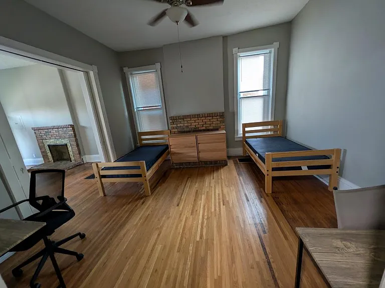 205 W Breckinridge St #1 — Photo 5