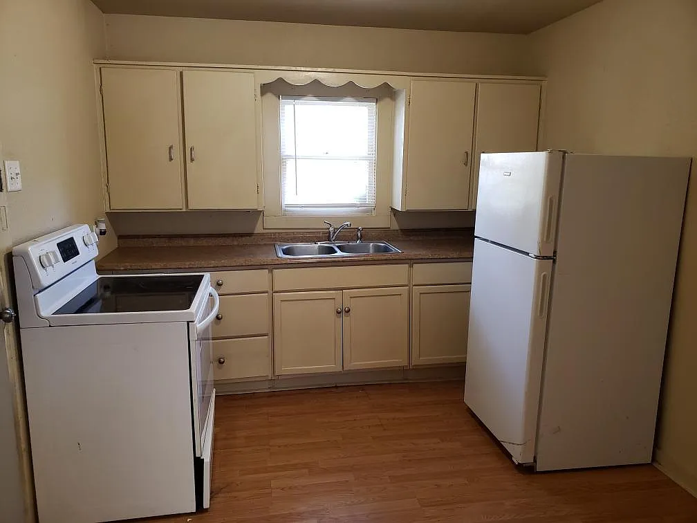 2 bed, 700 sqft, $975 — Photo 4