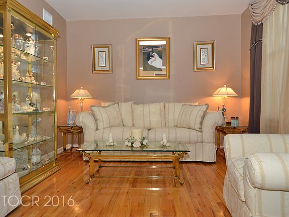 2nd image of 765 Hillsdale Ave