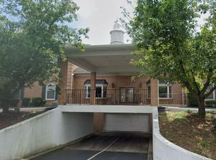 1612 Gardiner Ln APT 109, Louisville, KY