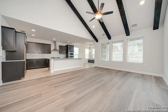118 Wickersham — Photo 3