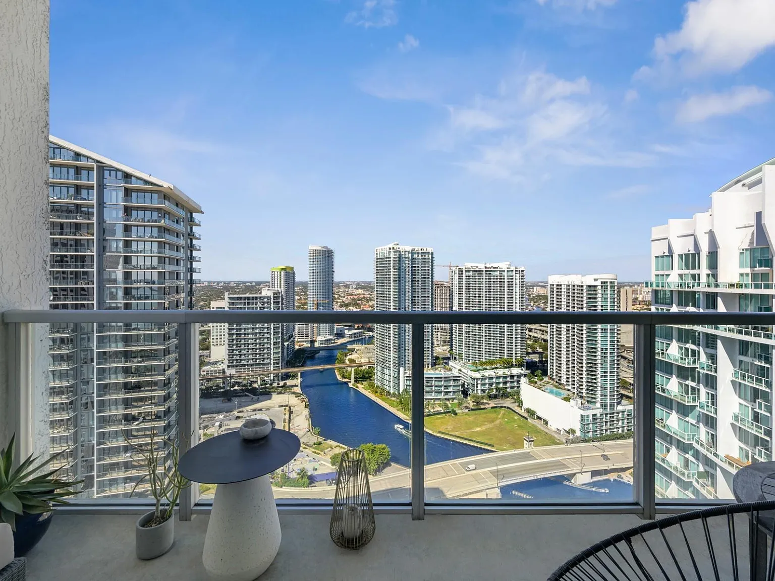 1 bed, 1.0 bath, 806 sqft, $3,800 — Photo 3