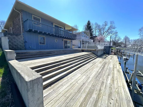 10502 N Corley Dr, Monticello, IN 47960