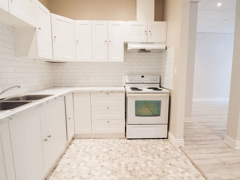 595 King St #3 — Photo 2