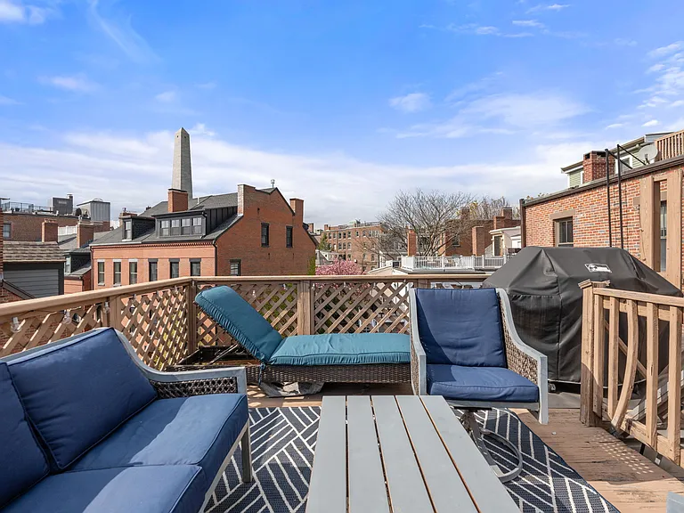 40 Chestnut St #2 — Photo 17