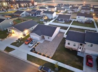 3213 14th St NW, Minot, ND 58703