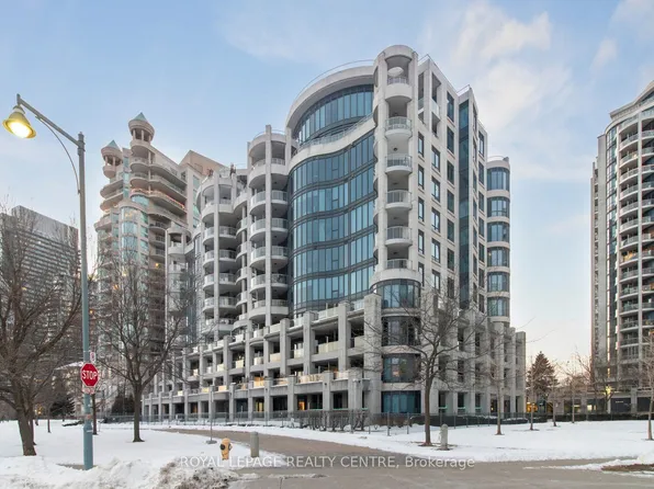 2095 Lake Shore Blvd W #220, Toronto, ON M8V 4G4