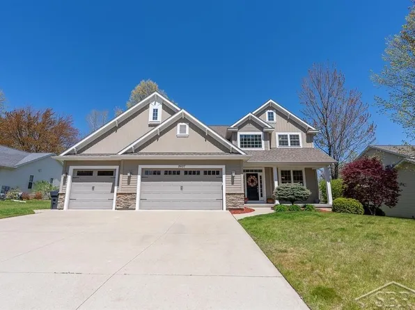 2607 Hollyberry Dr, Midland, MI 48642